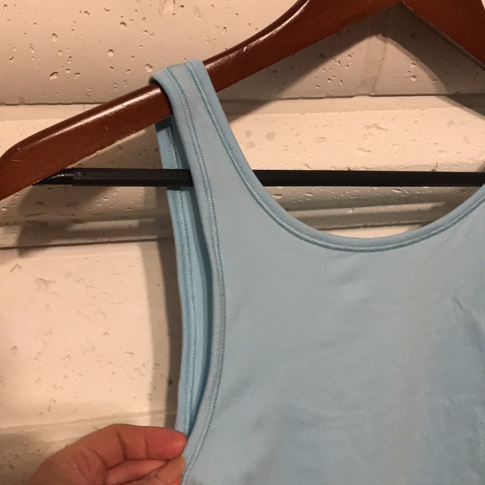 0321 Lululemon - Yoga Tank Top 😘😍 - Picture 2 of 10